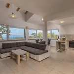 Apartment 2 Bedroom Amazing In Njivice
