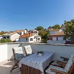 2 Bedroom Amazing In Njivice
