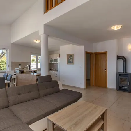 2 Bedroom Amazing In * Njivice