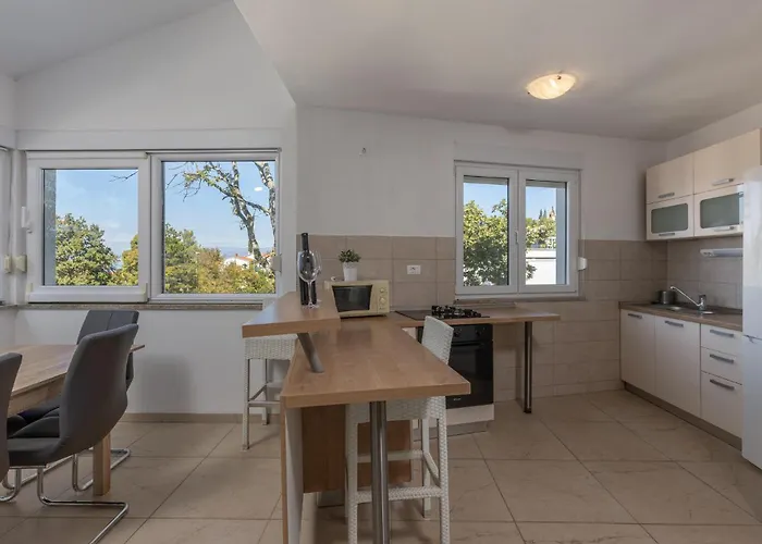 2 Bedroom Amazing In *