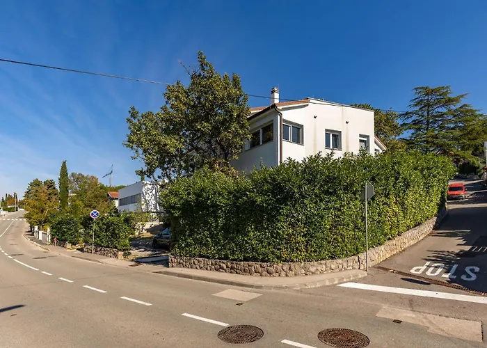 Apartamento 2 Bedroom Amazing In Njivice